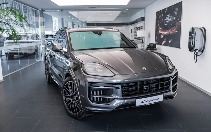 Porsche Cayenne cena 669429 przebieg: 10, rok produkcji 2024 z Sierpc małe 742